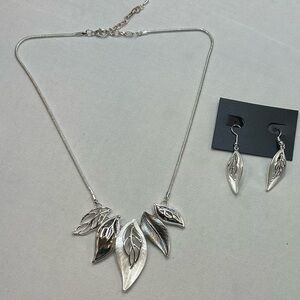 Elegant Silver Leaf Cluster Necklace and Earring Set